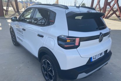 Imagen SUV más elevada con espacio suficiente para 5 ocupantes