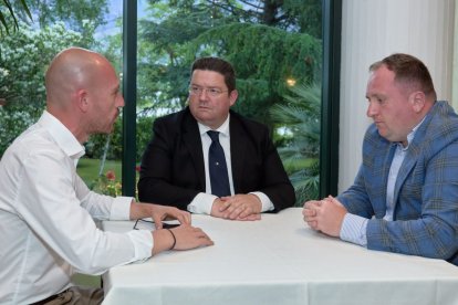 Massimo Verrechia, presidente de la Comisión de Transportes de la región de Abruzzo, durante la entrevista para La Voz de Almería.