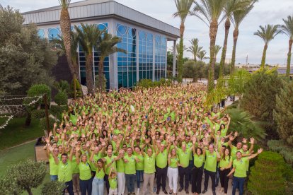 Foto grupal del equipo de G’s, que trabaja de forma conjunta para impulsar la innovación y la sostenibilidad en el sector hortofrutícola.