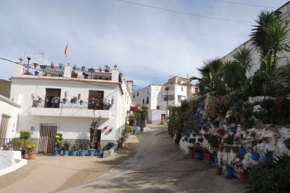 La bandera de España en lo más alto de esta vivienda.
