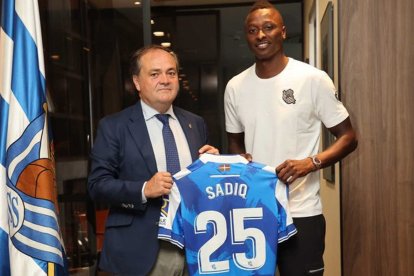 Tiene contrato con la Real Sociedad a la que llegó procedente del Almería.