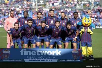 Esta es la última alineación de Víctor García con el Eldense.