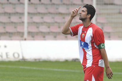 Gorri jugaba de central pero marcaba goles de pizarra.