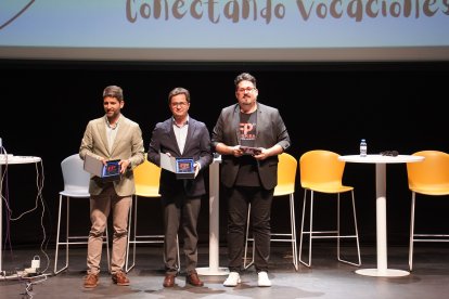 El alcalde de El Ejido y el edil de Educación han respaldado y colaborado en la realización de esta iniciativa.