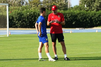 Vicente Moreno en sus 7 jornadas en el banquillo apostó por Arribas.