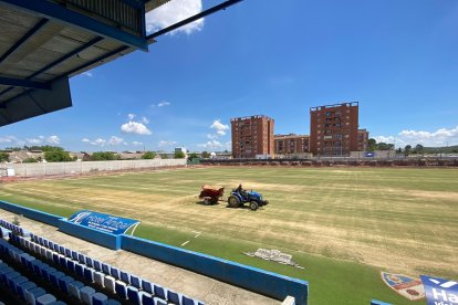 Los aficionados se adaptan a unas obras que siguen avanzando.