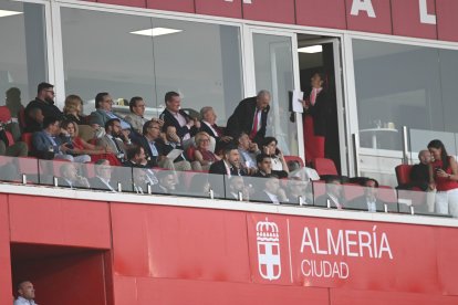 El palco del Estadio de los Juegos Mediterráneos en el Almería-Oviedo.