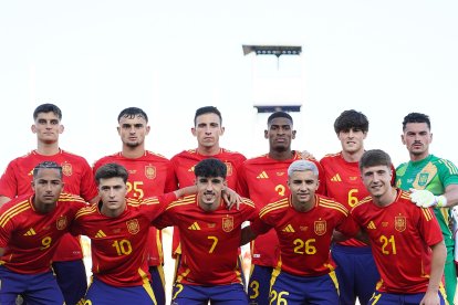 El once de España Sub-21 con Pubill en el amistoso ante Ucrania.
