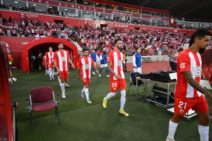 La defensa del Almería debe mejorar para el curso 25-26.