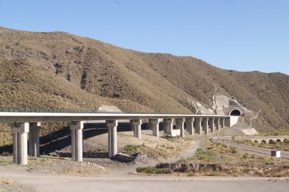 Puente y túnel de Gafarillos de las obras del AVE en Almería.