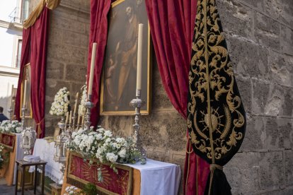 Altar de la Soledad en la iglesia de Santiago.