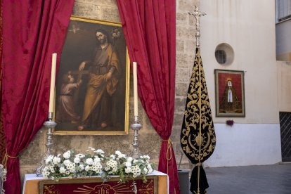 Altar de la Soledad en la iglesia de Santiago.