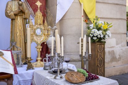 Altar del Santo Sepulcro en la iglesia de San Pedro.