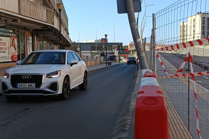 Vehículos desde Avenida de Montserrat hacia la rotonda de Carretera del Doctoral con Padre Méndez.
