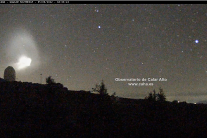 Re-entrada de la segunda etapa del cohete Falcon 9 de Space X