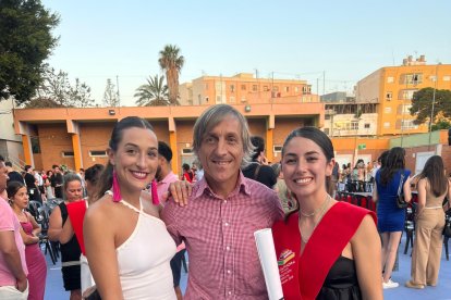 Sus dos hijas son el motor de su vida y ejerce de padre feliz.
