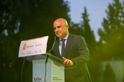 El vicepresidente provincial y alcalde de María durante su discurso.