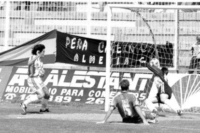 Gol de Baquero para un Almería de Segunda en la meta de Membrives.