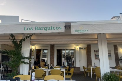 Terraza de 'Los barquicos' en el Paseo Marítimo de Carboneras