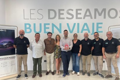 El equipo humano de Citroën Ejido Motor que hace posible este reconocimiento, capitaneado por su fundador Francisco Segura (Padre)