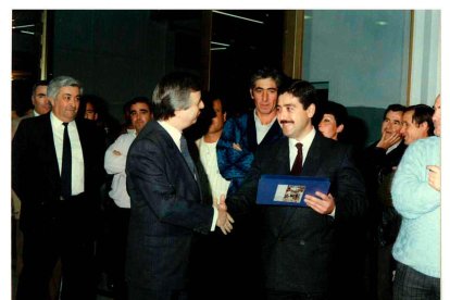 Una foto para el recuerdo de la inauguración de las instalaciones en 1990