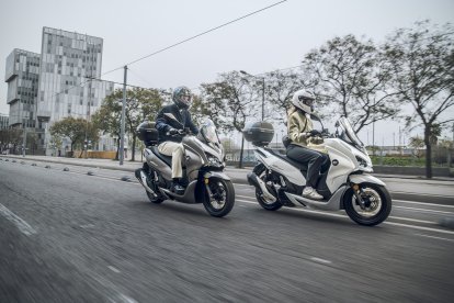 El MTX 125 está posicionado como uno de los scooters urbanos más completos para el carnet B/A1.
