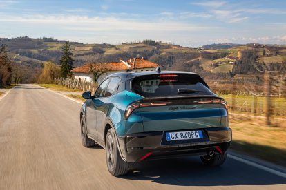 El Alfa Romeo Junior cuenta con un interior espacioso y confortable.