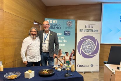 La práctica contó con el chef Tony García y Paco Freniche, sumiller del restaurante Costa.