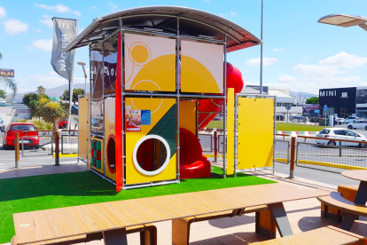 El área de juegos se ha rediseñado por completo para el disfrute de los niños.