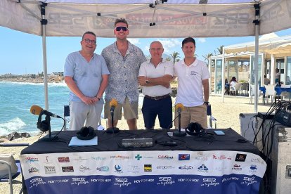 De izquierda a derecha: Olivier Martínez, de La Voz y la SER; Wiktor Paul, de Lunar Cable Park; Antonio Sáez, de Migas El Castillico y Guillermo Mirón, periodista y presentador del Hoy por Hoy.