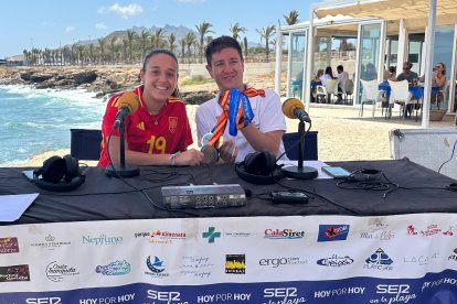 La futbolista garruchera Paqui Campoy fue acompañada por las medallas conseguidas tan sólo en los últimos meses.