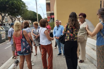 Reunión de los vecinos con los socialistas