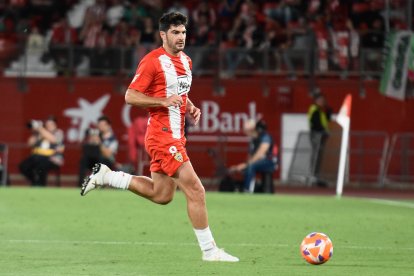 Gonzalo Melero se marcha del Almería después de tres temporadas en el club.