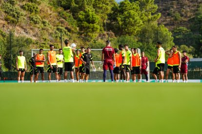 La plantilla necesita más retoques para el inicio de la Liga.