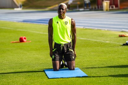 Dion Lopy ha recibido ofertas pero no se mueve del Almería.