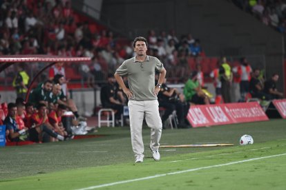 Rubi en el partido ante el Albacete en el Estadio de los Juegos Mediterráneos.
