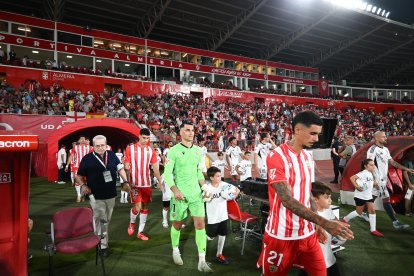 El equipo sale al campo despistado y antes del minuto uno encaja un gol.