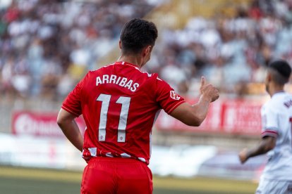 Sergio Arribas fue sustituido en el tramo final por Nico Melamed.