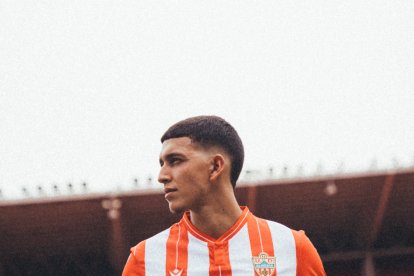 El jugador ya conoce el teatro de sus sueños y ha pisado el césped.