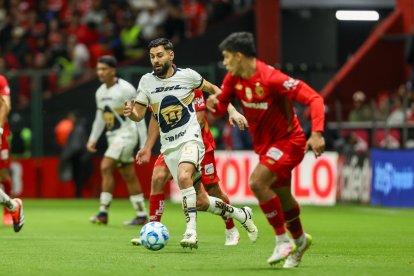 Rubén Duarte es capaz de defender bien y dar los mejores pases de gol.