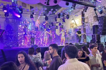 Paso de la banda por Montánchez (Cáceres).