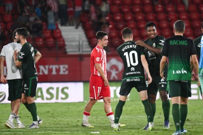 La imagen de la derrota al final del partido ante el Racing de Santander.