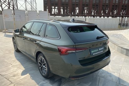 Impresionante espacio interior gracias a sus sus 4,69 m. de largo y su maletero de 640 litros