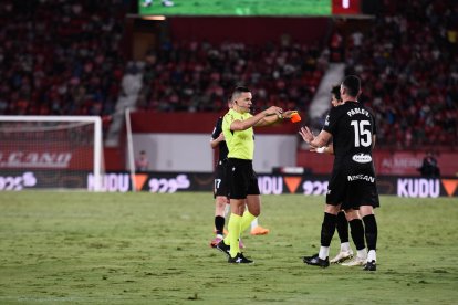 Una cartulina que cambió el rumbo del partido.