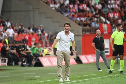 Rubi no prepara una revolución en el once con la baja de Lopy y la duda en el lateral derecho rojiblanco.