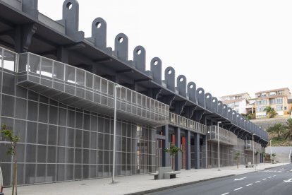 La fachada de la tribuna principal del Insular también se mantuvo tras las obras del parque.