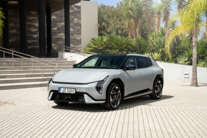 Con una autonomía de hasta 625 km, el EV4 demuestra su rendimiento, comodidad y eficiencia en diversas condiciones de circulación