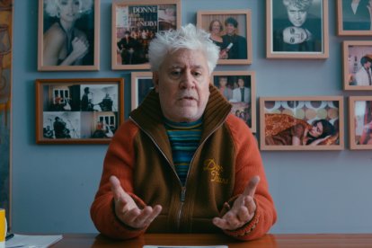 Pedro Almodóvar en un fotograma del documental ‘Un hombre libre’.