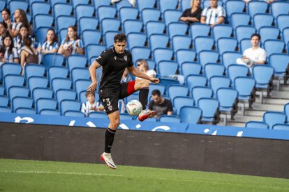 Un lateral que se ha consolidado en el once del Almería gracias a su enorme compromiso y profesionalidad en el equipo rojiblanco de Rubi.