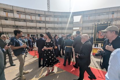 El solemne desfile de la Guardia Civil en honor a la Virgen del Pilar